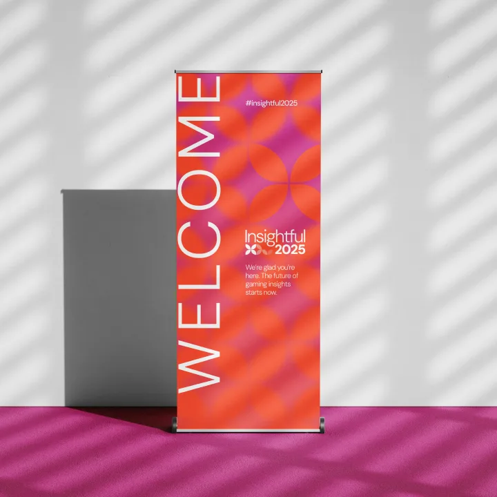 Insightful: stage visuals, live in the room
